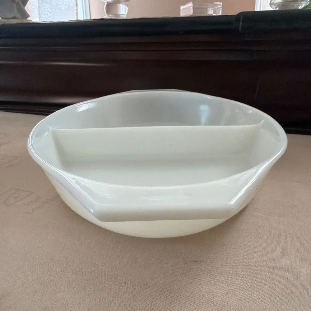 Pyrex vintage 1959 Constellation Divided Casserole Dish